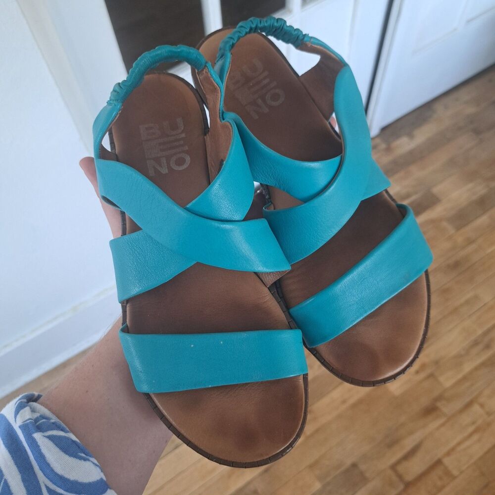 Bueno Suede Teal Blue Dawn Size 39/8 Summer Sandal Womens Shoe Stretch Slip On